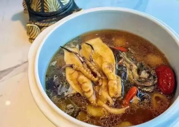 冬蟲夏草和哪些食材可以一起煲湯？
